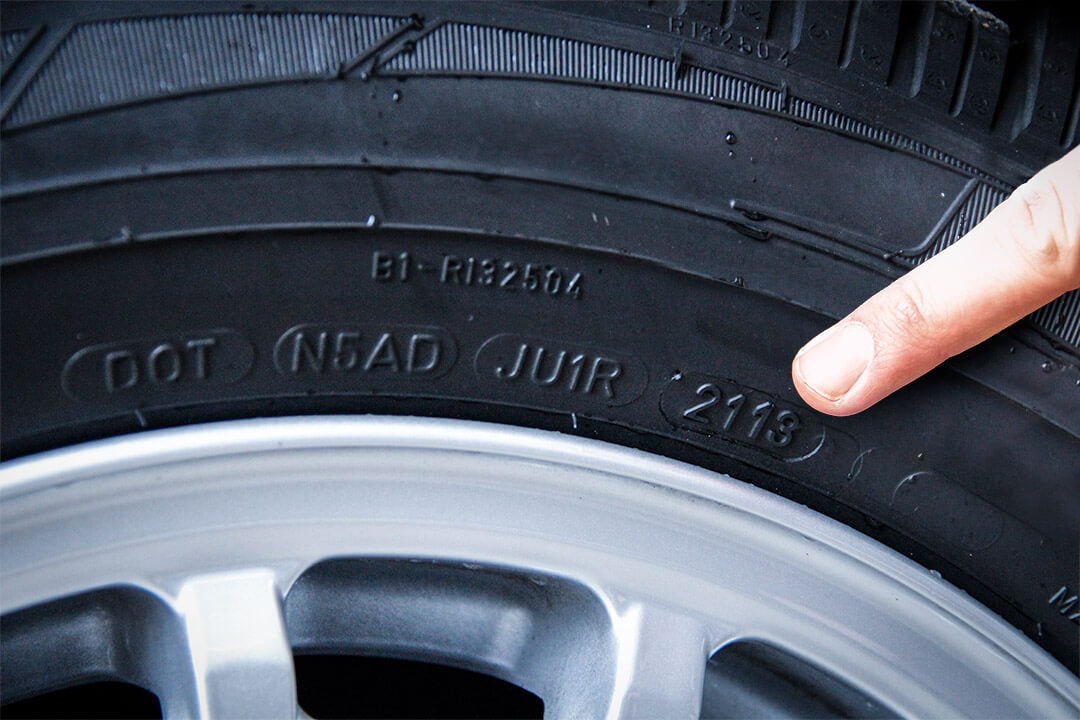Cosa rappresenta il DOT degli pneumatici?